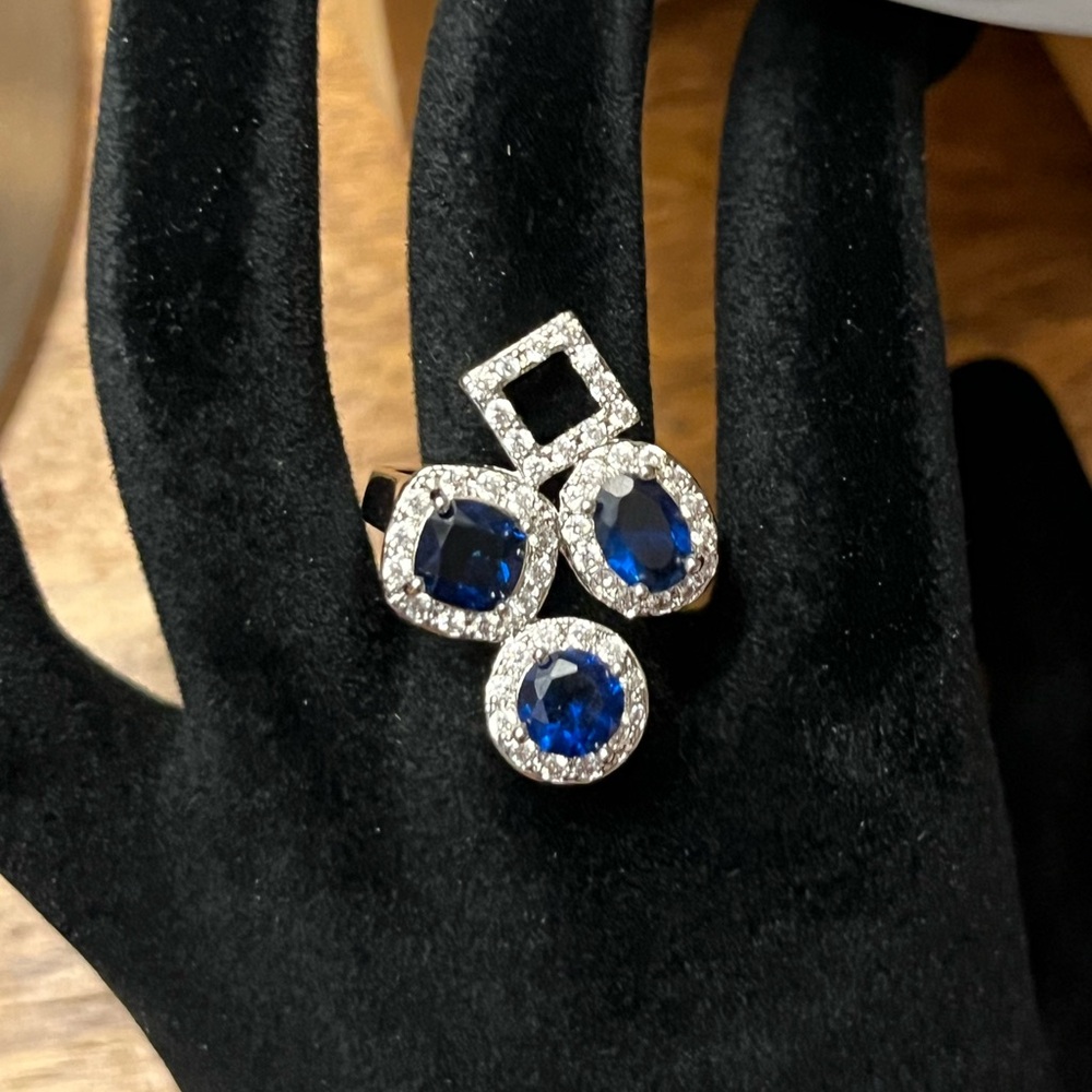 Sterling Silver Sapphire Fashion Ring